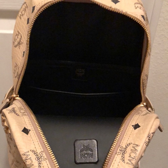 MCM Starkside Stud Visetos Backpack Medium - Picture 2 of 4